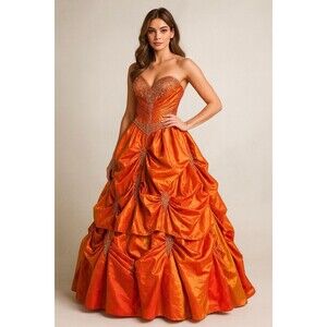 MARY'S FORMAL QUINCEANERA/PROM DRESS Sz 8 Beaded